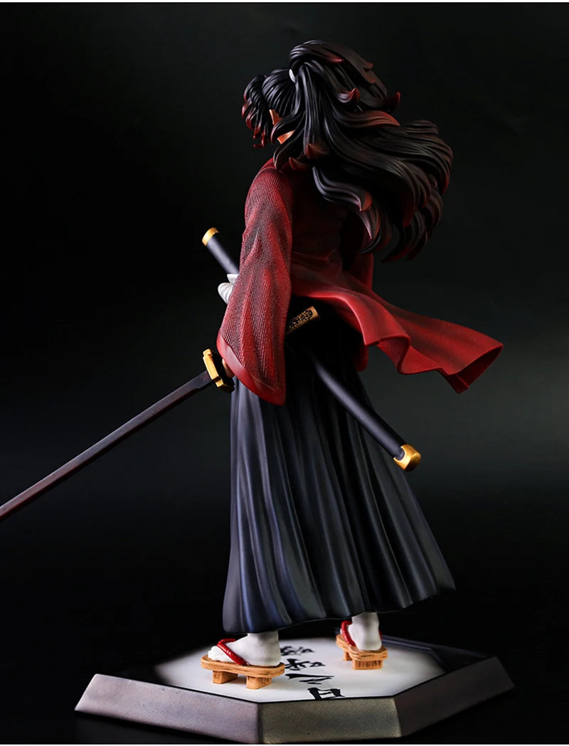 Figurine Yoriichi Tsugikuni Souffle du Soleil - Demon Slayer 30cm