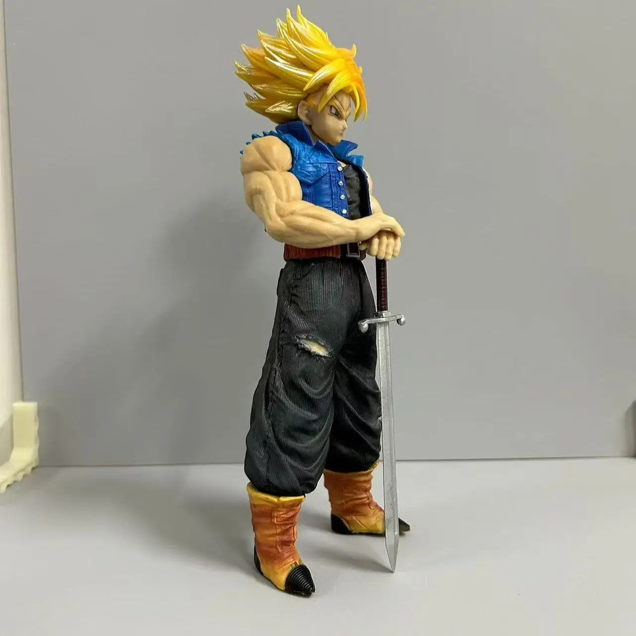 Figurine Trunks du Futur - Dragon Ball Z (Film Bojack) - 25cm