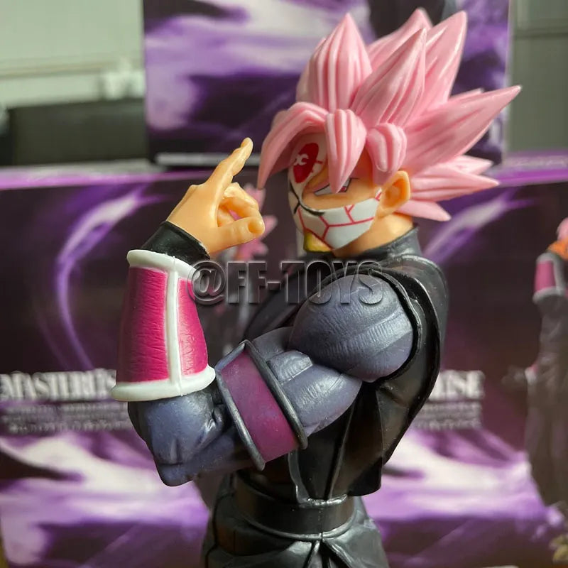 Figurine Goku Black 25cm - Détail mains et aura violette