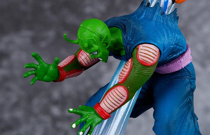 Détail du sculpt : bras verts et obi pourpre de Piccolo Daimaô